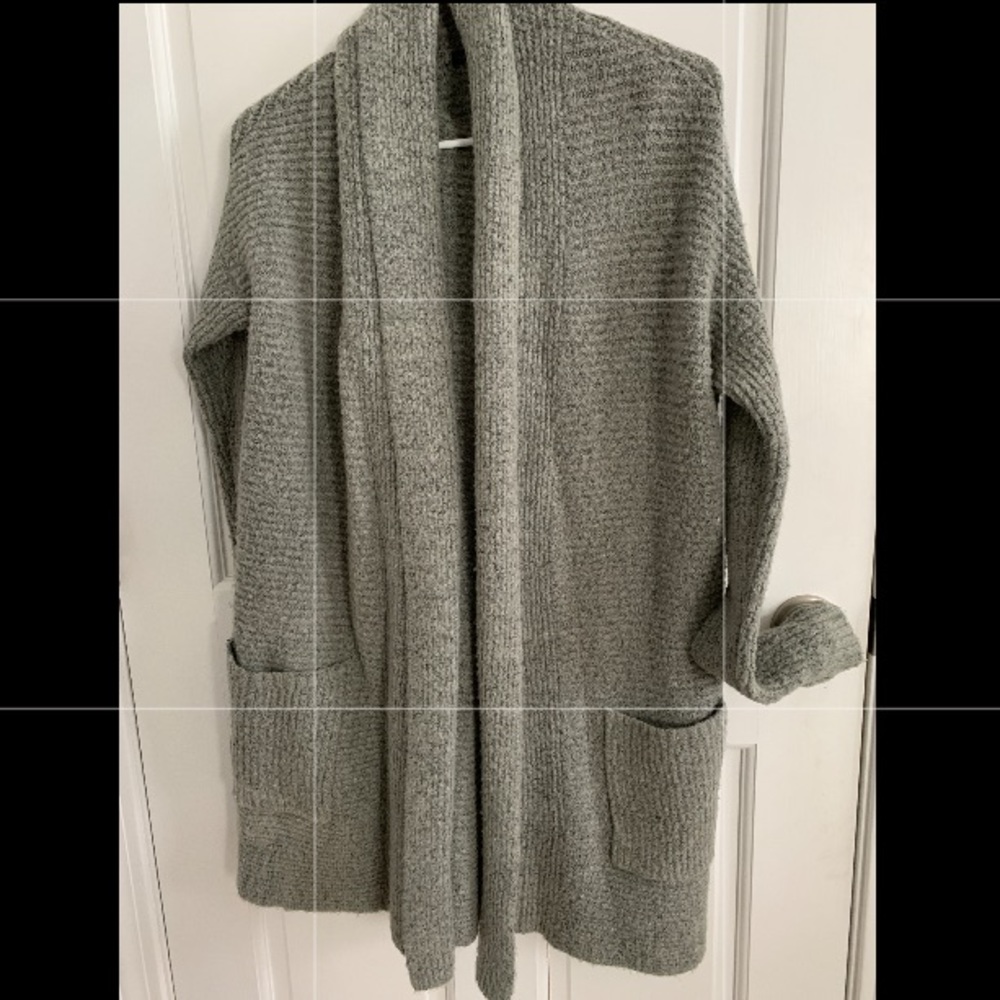 AMERICAN EAGLE: grey chunky cardigan